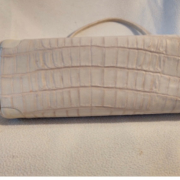 ❤️‍🔥Brahmin Handbag barely used I received it as a gift I used a couple twice - Picture 2 of 6